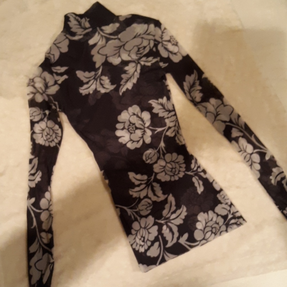 White House Black Market sheer top XSmall
